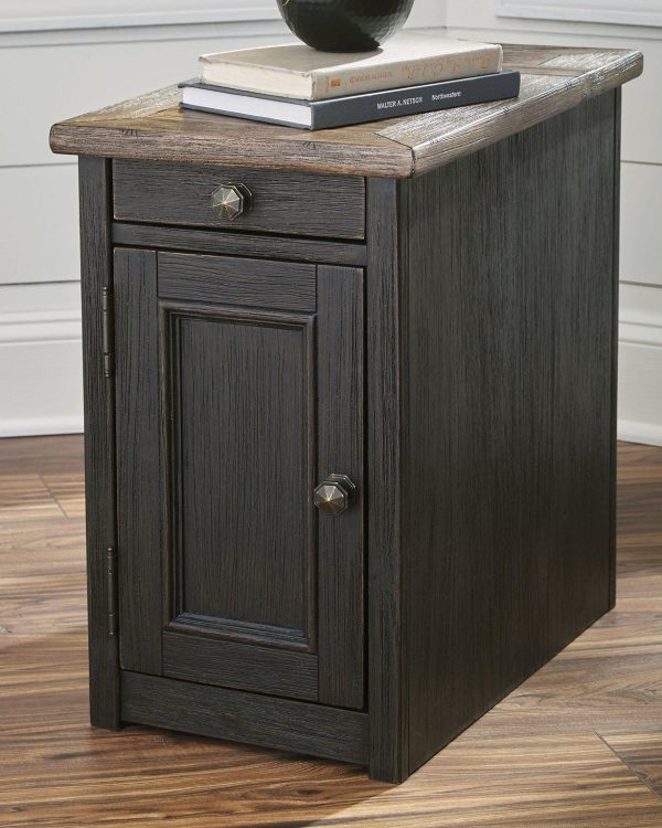 Tyler Creek Chairside End Table with USB Ports & Outlets Fashion