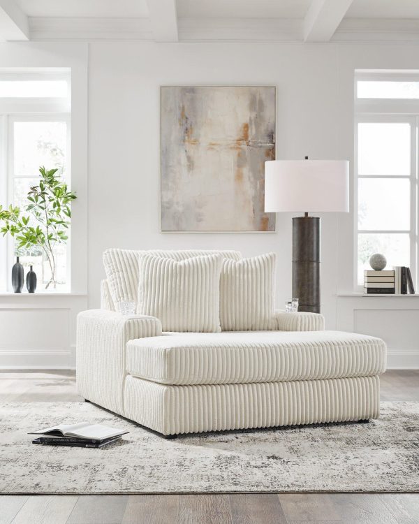 Lindyn Chaise For Cheap