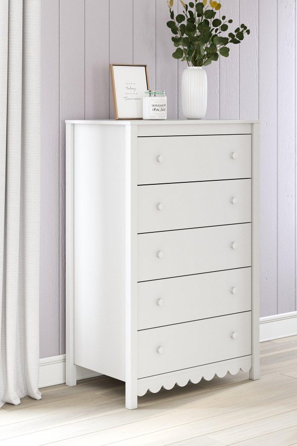 Hallityn Chest of Drawers Hot on Sale